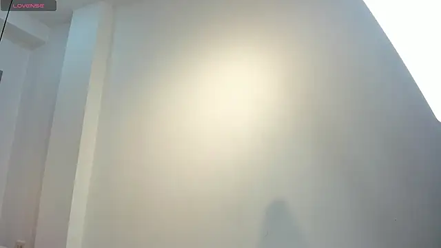 1m caro  online show from 09/10/25, 04:44