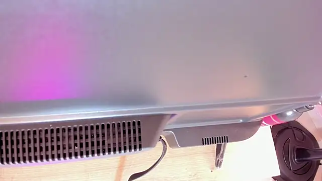 Snapshot of marien_thomson_ chatting on 03/19/25, 01:32 marien thomson online show from 03/19/25, 01:32