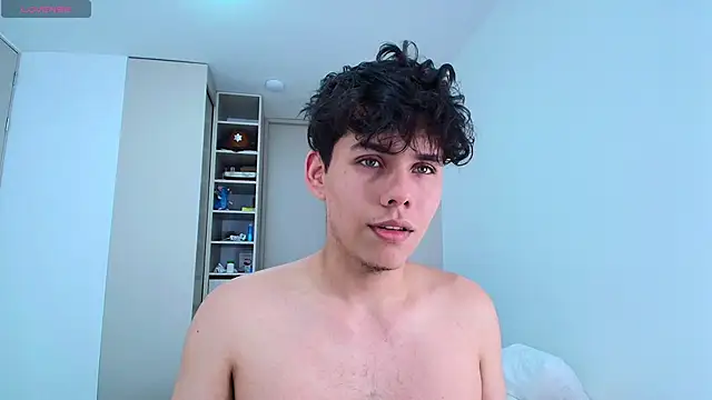 Snapshot of Naytoon__lex chatting on 09/24/25, 01:17 Naytoon lex online show from 09/24/25, 01:17