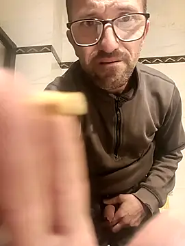 Porco81cazzo online show from 12/03/25, 03:33