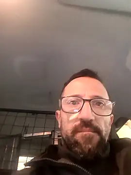 Snapshot of Porco81cazzo chatting on 11/29/25, 08:58 Porco81cazzo online show from 11/29/25, 08:58