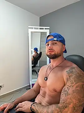 OwenMaximus814 online show from 04/04/26, 06:03