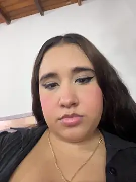 melyescobar online show from 11/04/25, 03:32