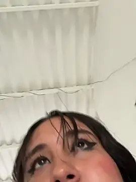 melyescobar online show from 03/04/25, 03:15
