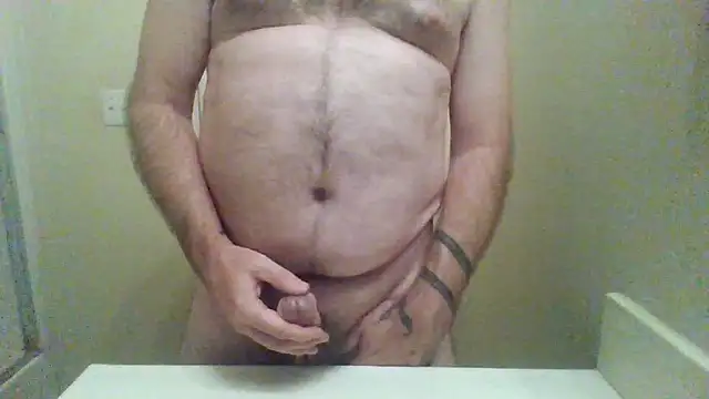 Snapshot of WatchinU82 chatting on 09/15/25, 04:13 WatchinU82 online show from 09/15/25, 04:13