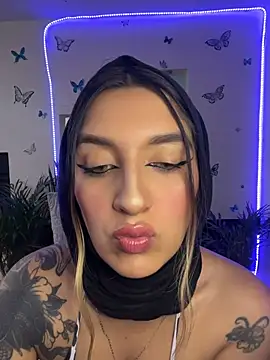 Lia-mitch online show from 07/14/26, 06:58