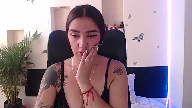 Lia-mitch online show from 02/25/25, 07:38