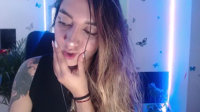 Snapshot of Lia-mitch chatting on 02/20/26, 01:57 Lia-mitch online show from 02/20/26, 01:57