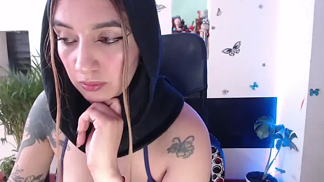 Lia-mitch online show from 11/04/25, 06:44