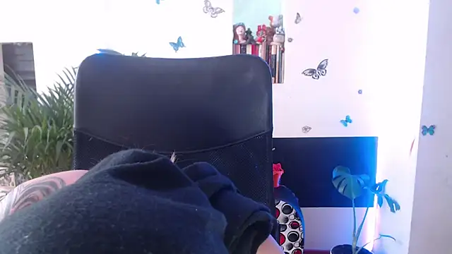 Lia-mitch online show from 11/12/25, 07:29