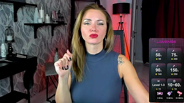 Snapshot of LadyIzabel chatting on 10/16/25, 08:22 LadyIzabel online show from 10/16/25, 08:22