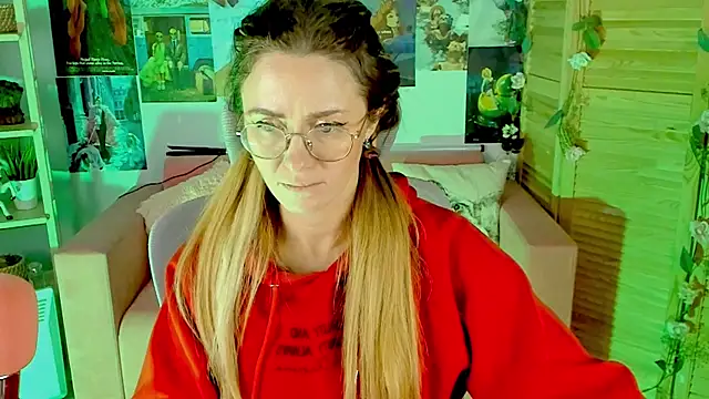 Snapshot of LadyIzabel chatting on 01/30/25, 11:55 LadyIzabel online show from 01/30/25, 11:55