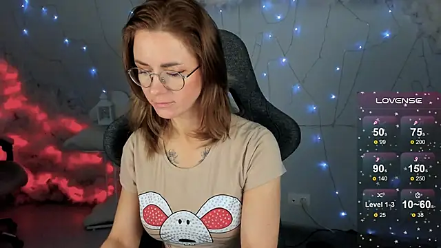 Snapshot of LadyIzabel chatting on 03/03/25, 08:41 LadyIzabel online show from 03/03/25, 08:41