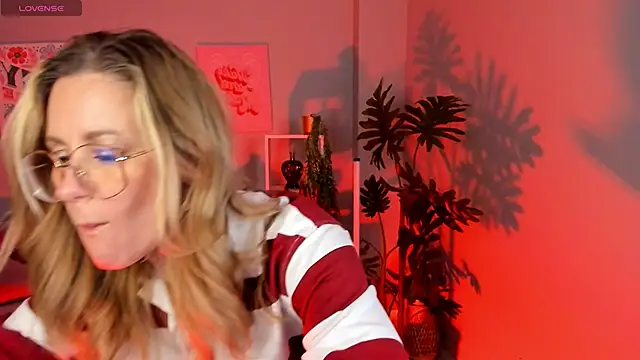 LadyIzabel online show from 02/13/26, 02:50