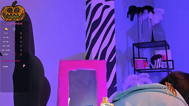 AliceSunday online show from 10/20/25, 02:02