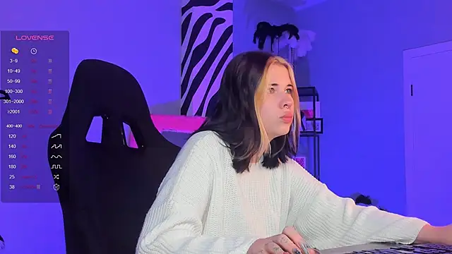AliceSunday online show from 10/09/25, 02:01