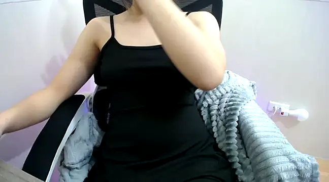 Snapshot of Milk-babier chatting on 02/13/25, 03:39 Milk-babier online show from 02/13/25, 03:39
