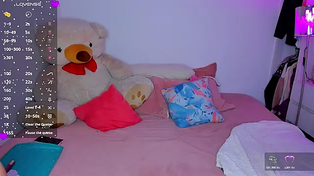 Lunadahia online show from 12/05/25, 04:33