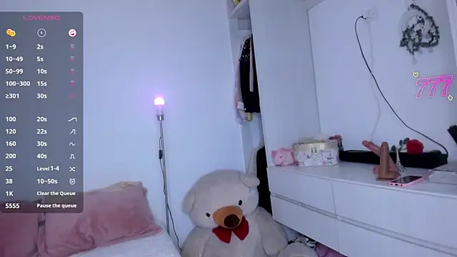 Snapshot of Lunadahia chatting on 06/27/26, 04:29 Lunadahia online show from 06/27/26, 04:29