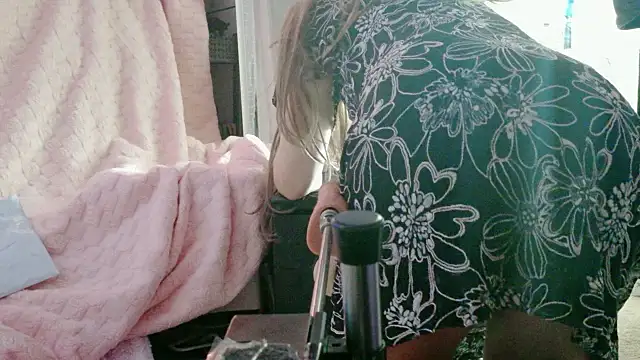 NinasNylonz online show from 09/26/25, 08:59