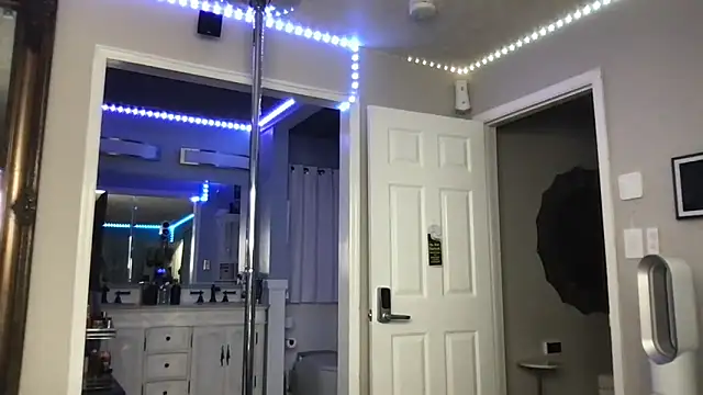 curvyfunlover online show from 11/28/25, 10:37