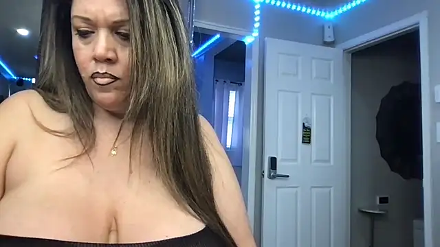 curvyfunlover online show from 11/09/25, 04:33