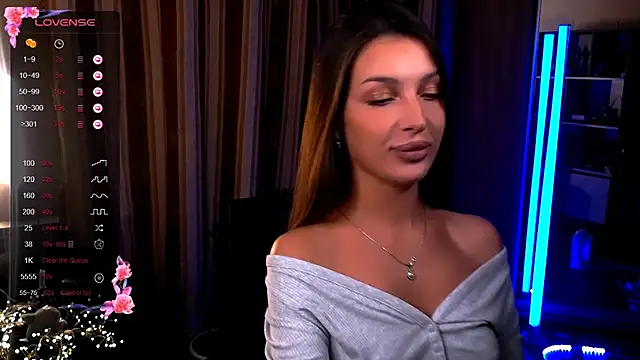 Laura Bess online show from 11/08/25, 02:59