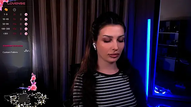 Snapshot of Laura_Bess chatting on 04/30/26, 05:09 Laura Bess online show from 04/30/26, 05:09