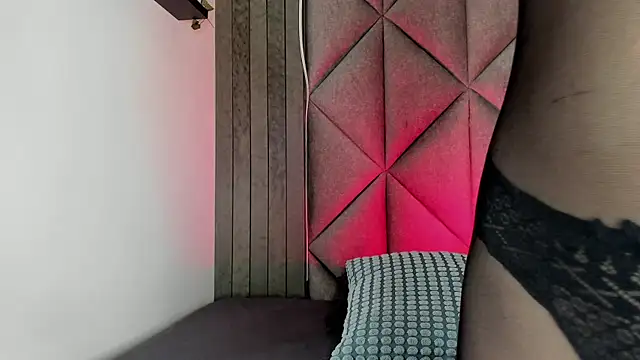 BriaConner  online show from 11/17/25, 01:31