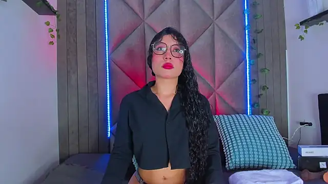 BriaConner  online show from 05/15/26, 02:53