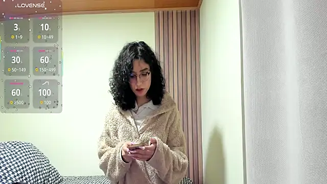 Snapshot of Angellike_doll chatting on 02/13/26, 11:49 Angellike doll online show from 02/13/26, 11:49