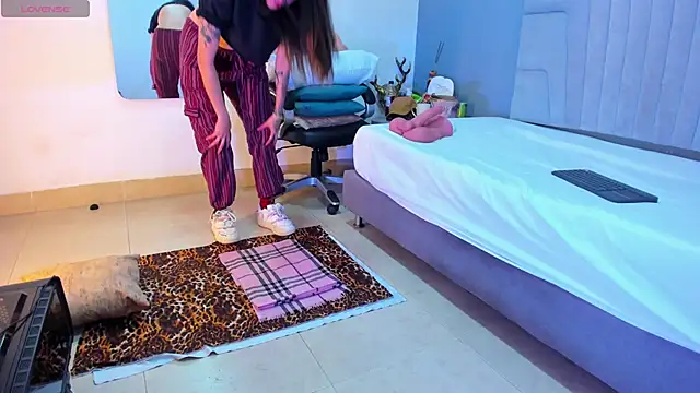 megan morgan01 online show from 11/15/25, 02:48