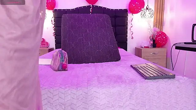 FULL TENTATION  online show from 02/13/26, 08:03