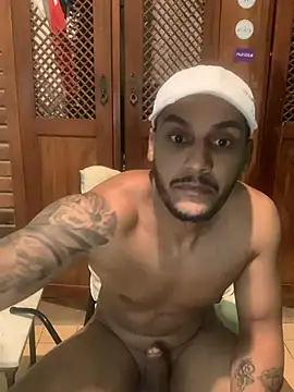 Snapshot of Pinocchiu chatting on 12/20/25, 12:57 Pinocchiu online show from 12/20/25, 12:57