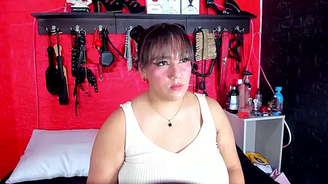 Snapshot of sarita_moller chatting on 09/24/25, 03:02 sarita moller online show from 09/24/25, 03:02