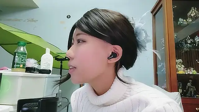 Snapshot of Fine-sand chatting on 09/21/25, 02:11 Fine-sand online show from 09/21/25, 02:11
