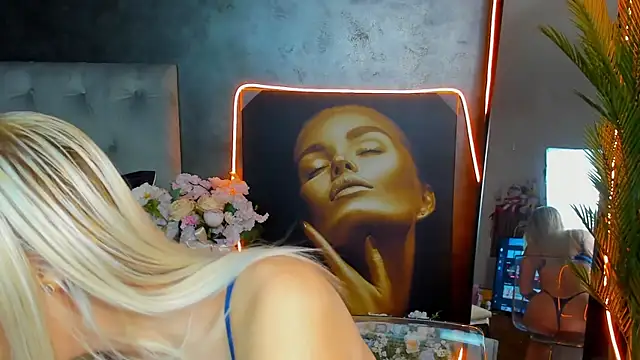 glossy blondegirl online show from 09/26/25, 06:04