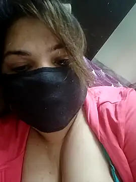 Snapshot of Naughty-Trisha chatting on 12/17/24, 09:17 Naughty-Trisha online show from 12/17/24, 09:17