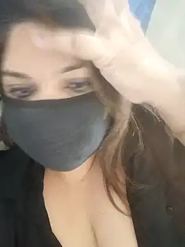 Snapshot of Naughty-Trisha chatting on 12/08/24, 12:35 Naughty-Trisha online show from 12/08/24, 12:35