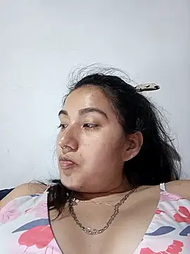 Snapshot of Hellen_Alex chatting on 05/06/26, 03:05 Hellen Alex online show from 05/06/26, 03:05