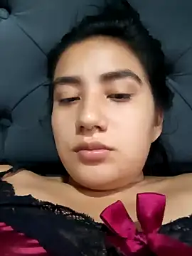 Snapshot of Hellen_Alex chatting on 02/13/25, 02:09 Hellen Alex online show from 02/13/25, 02:09