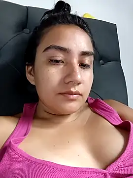 Snapshot of Hellen_Alex chatting on 02/06/25, 03:41 Hellen Alex online show from 02/06/25, 03:41
