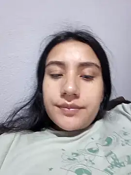 Snapshot of Hellen_Alex chatting on 05/13/26, 02:24 Hellen Alex online show from 05/13/26, 02:24