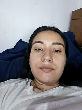 Snapshot of Hellen_Alex chatting on 04/29/26, 01:37 Hellen Alex online show from 04/29/26, 01:37