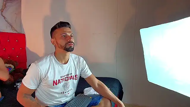 max ashley mds online show from 12/17/25, 01:38