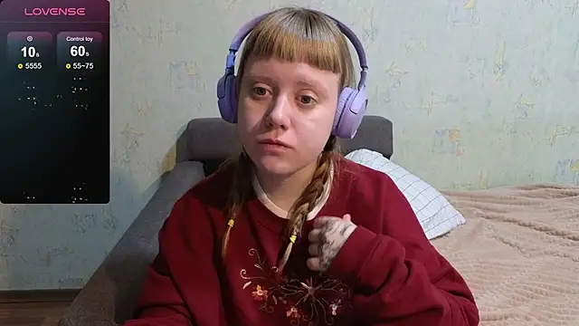 June shy0 online show from 02/01/26, 07:50