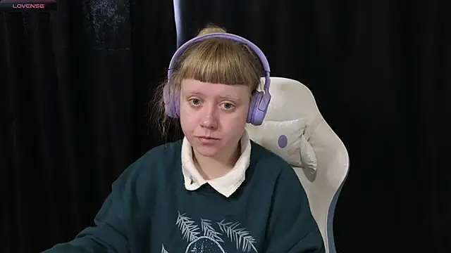 June shy0 online show from 04/25/26, 07:22
