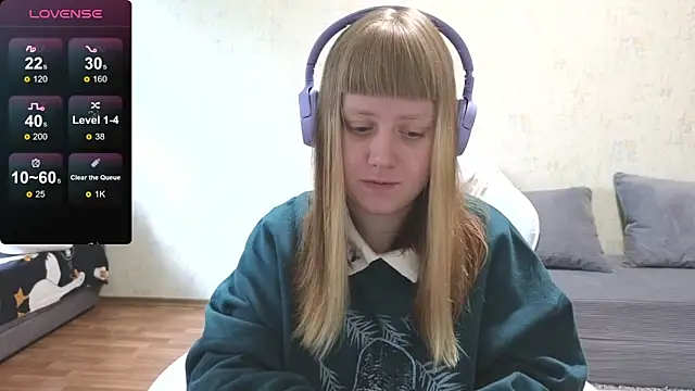 June shy0 online show from 05/07/26, 08:28