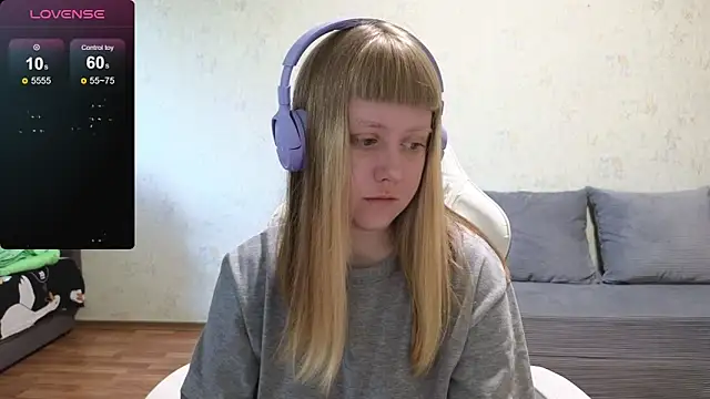 June shy0 online show from 05/09/26, 08:18