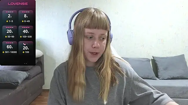 Snapshot of June_shy0 chatting on 07/09/26, 07:09 June shy0 online show from 07/09/26, 07:09